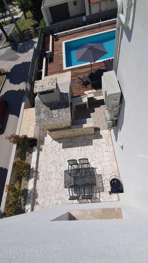 Apartment In Kastel Luksic With Balcony, Air Conditioning, W-Lan, Washing Machine 5107-1 Kastela Luaran gambar